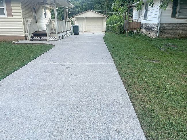 Additional photo 1 of property located at 2022 Polk Dr Ne