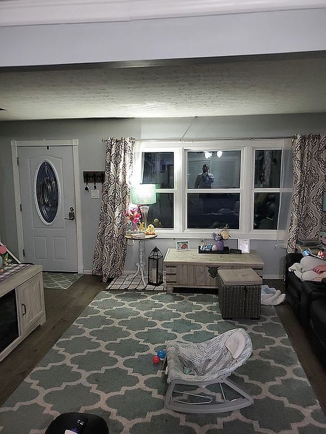 Additional photo 3 of property located at 1923 W Bataan Dr