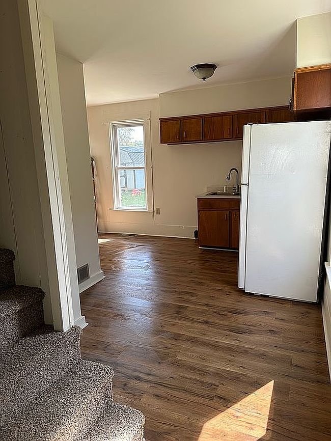 Image of 154 N Walnut St