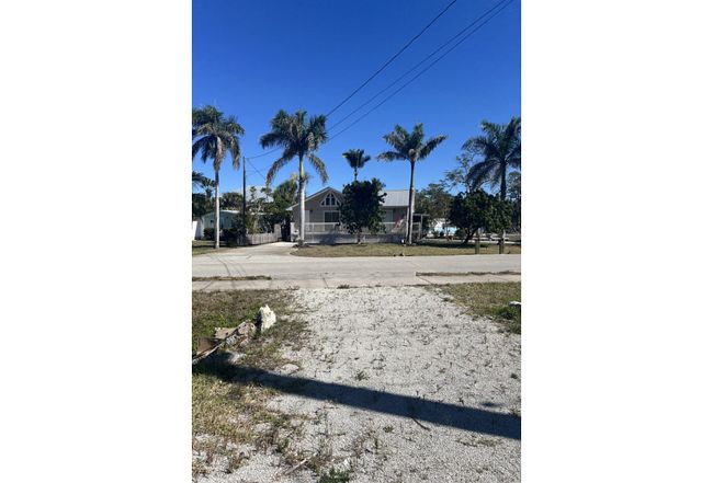 Image of 4421 Tarpon Ave