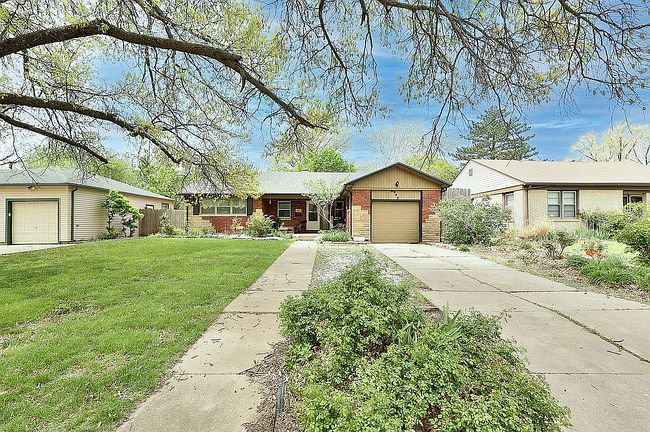 Image of 645 S Courtleigh Dr