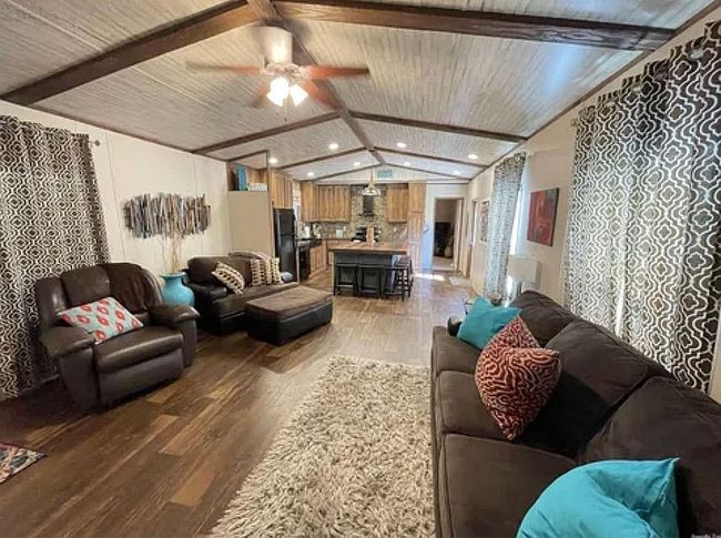 Image of 112 Chalet Cir