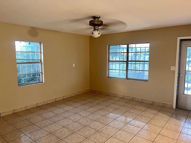 Photo of 220 S Ash Ave, Roma, TX