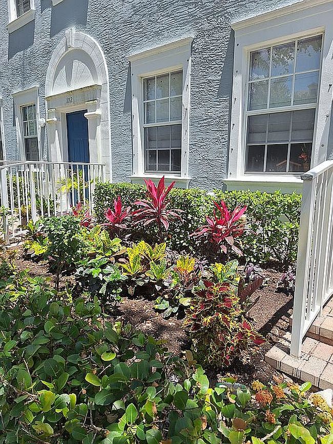 Image of 117 E Royal Palm Cir Apt 103