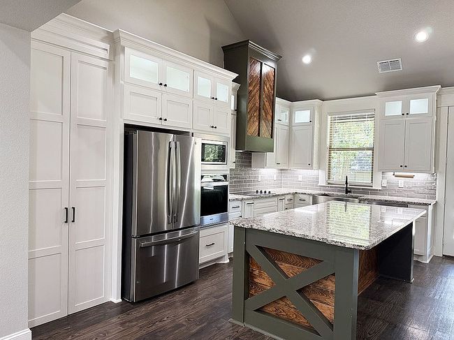 Additional photo 1 of property located at 12908 County Road 463