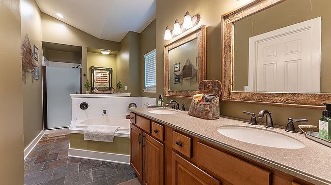 Photo of 119 Golf View Dr, Camdenton, MO