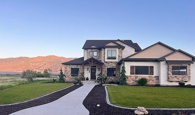 Photo of 391 W 2300 S, Richfield, UT