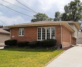 2229 Thornton Lansing Rd, Lansing, IL