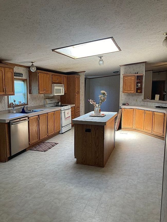 Photo of 6922 Winford Shls, Fort Wayne, IN