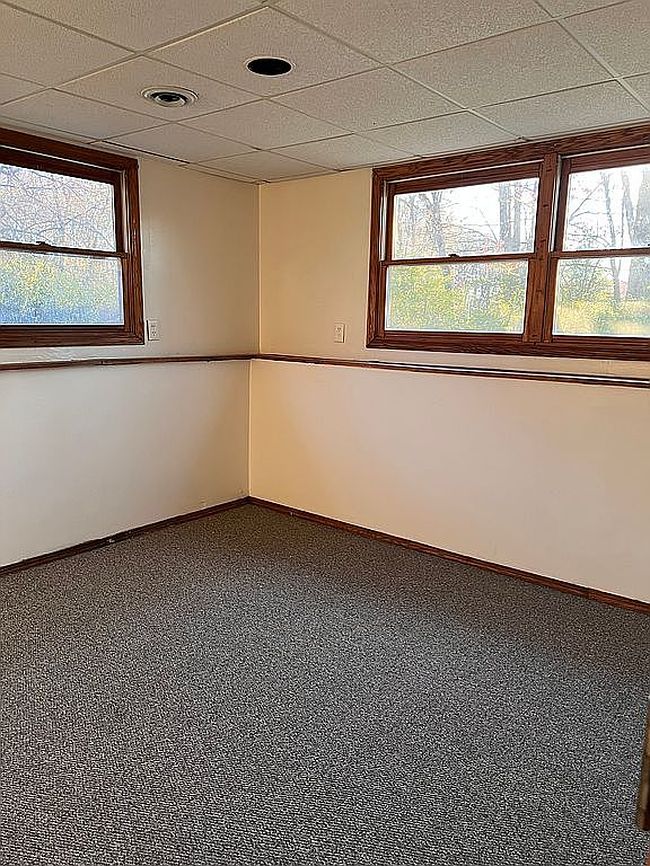 Photo of 77 Pew Rd, Mercer, PA