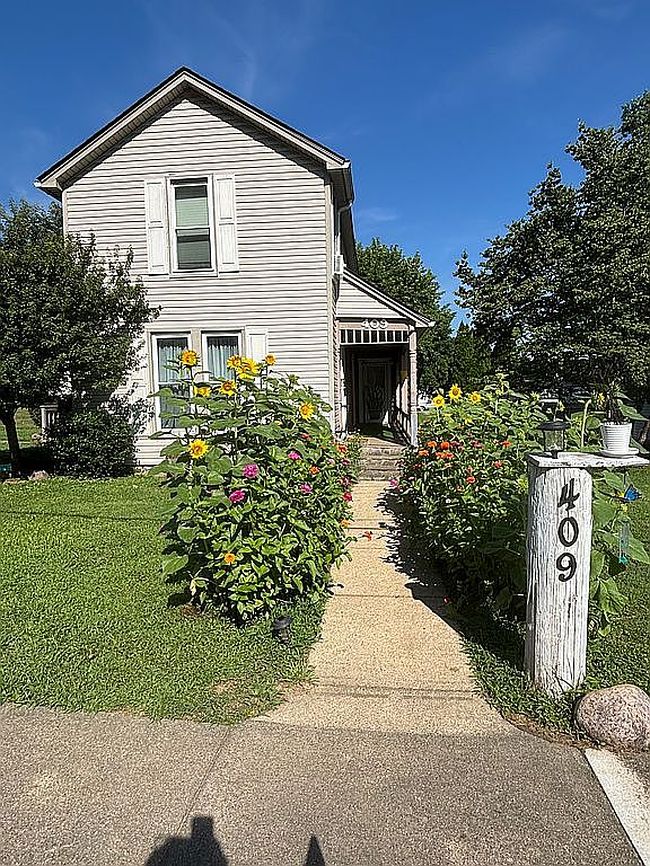 Photo of 409 Maple Ave, Falmouth, KY