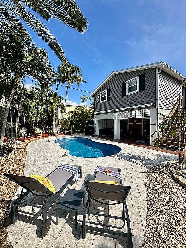 Image of 1109 76th St