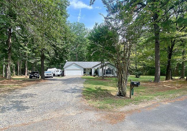 Photo of 5501 Amber Cir N