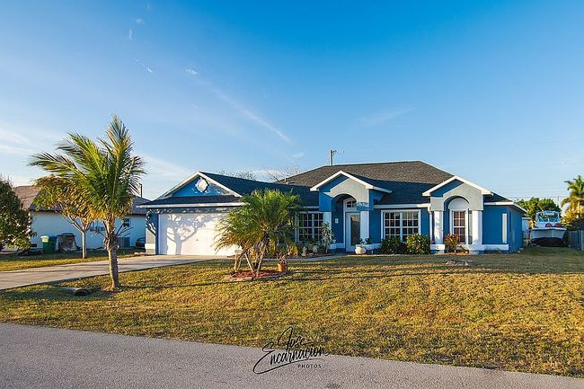 Photo of 821 Ne 9th St, Cape Coral, FL