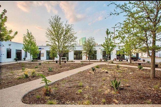 Photo of 120 Saint Louis Ave #203, Fort Worth, TX