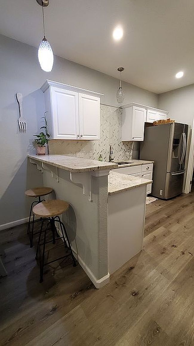 Additional photo 1 of property located at 612 N Cedar St