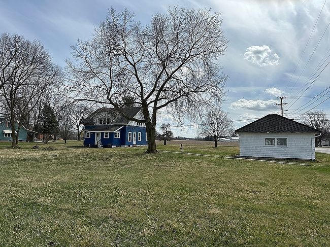 Image of 1025 E County Road 50
