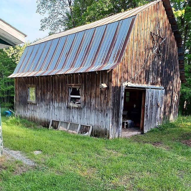 Photo of 30 Garfield Rd, Hyde Park, VT