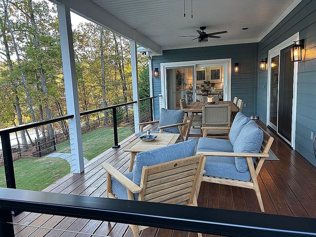 Photo of 118 Pointe Harbor Dr, Seneca, SC