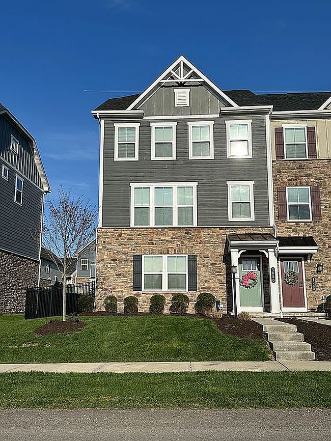 Photo of 1050 Adair Ave, Valencia, PA