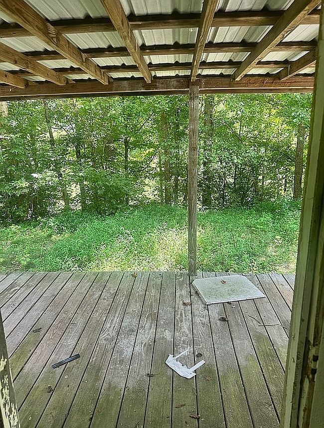 Photo of 16092 Elkhorn Crk, Shelby Gap, KY