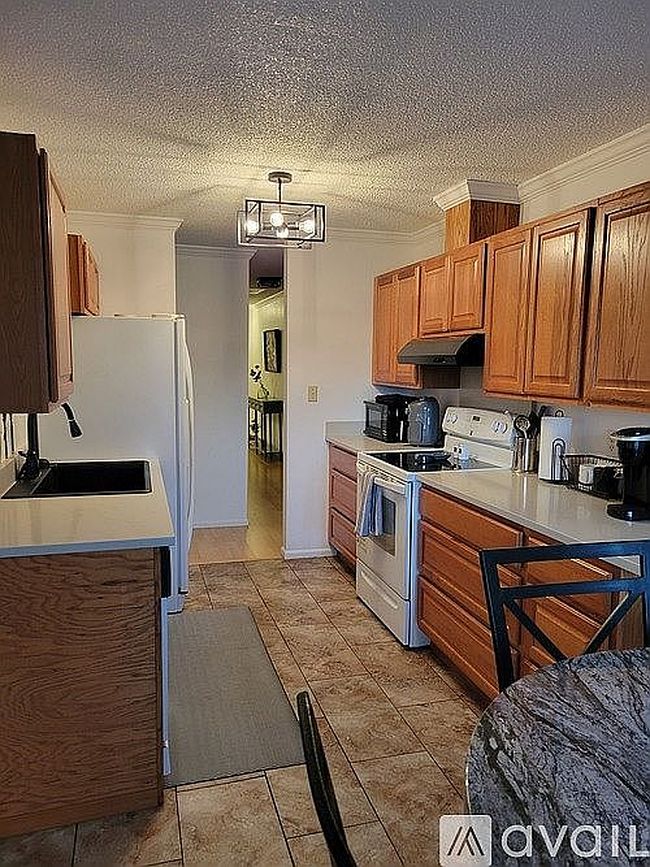 Image of 701 S 38th Ave Apt 11