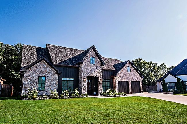 Preview of property located at 3525 Juniper Dr