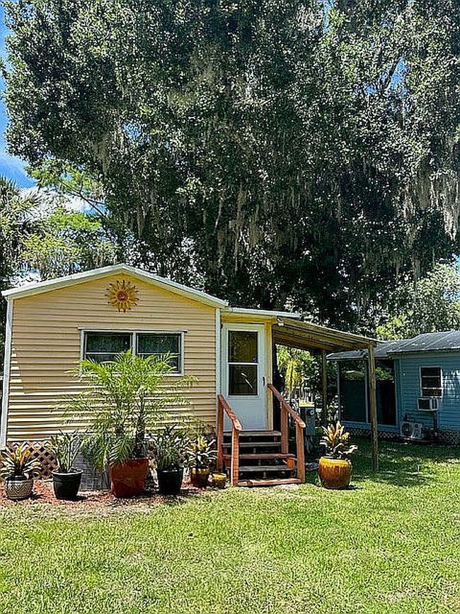 Photo of 26015 Mcpherson Ln Lot 8, Astor, FL