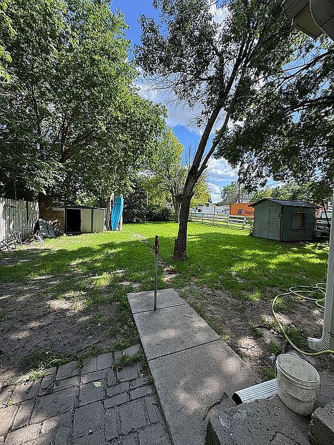 Photo of 107 W Oak St, Maywood, NE