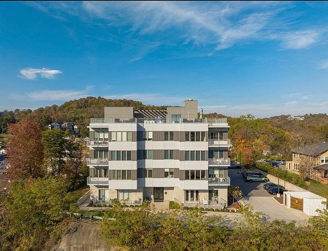 Image of 411 Fairpoint St #207