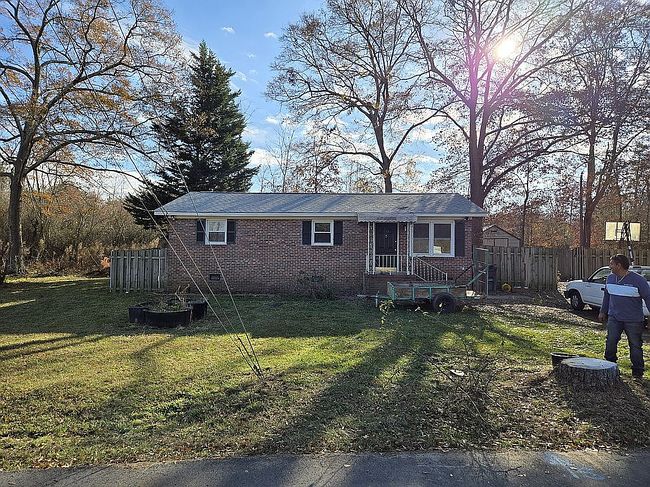 Preview of property located at 170 Crescent Dr
