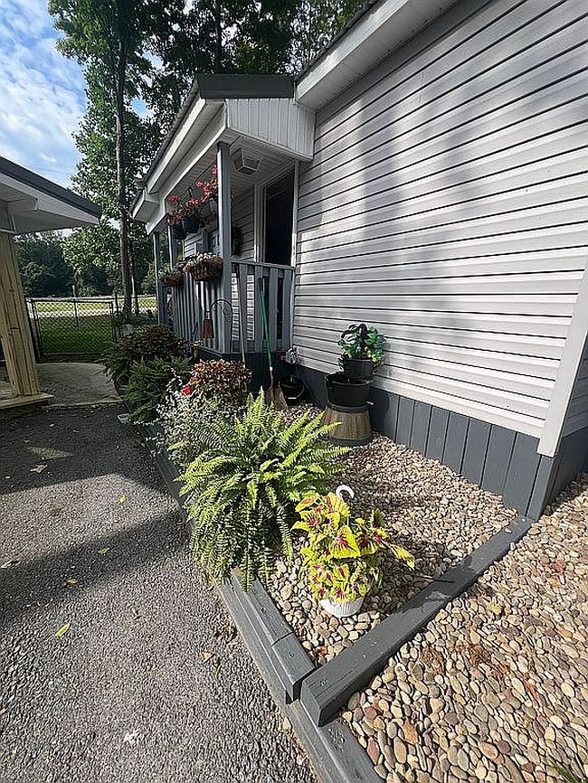 Image of 482 Fox Ridge Rd