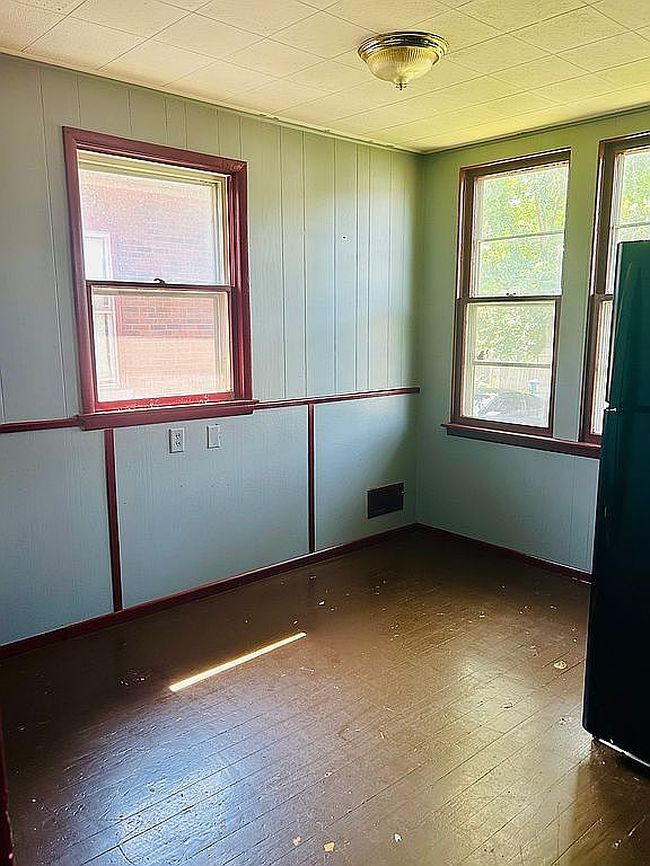 Photo of 2721 Iowa St, Granite City, IL