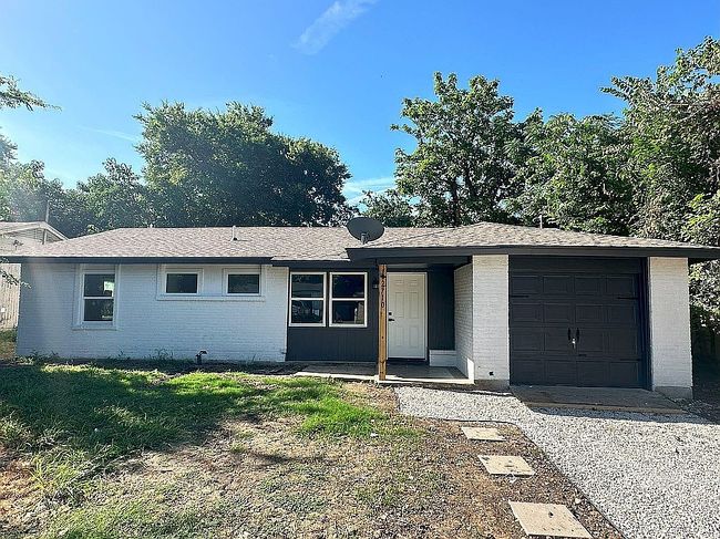 Image of 2710 Roberts Cir