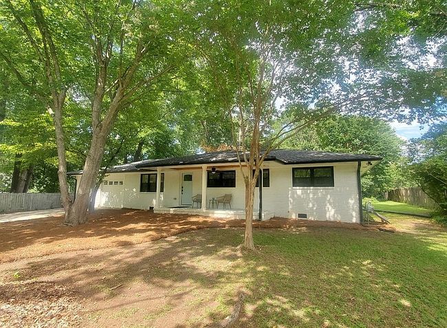 Photo of 303 Hip Pocket Rd, Peachtree City, GA