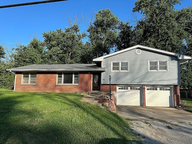 Photo of 308 N Route B, Hallsville, MO