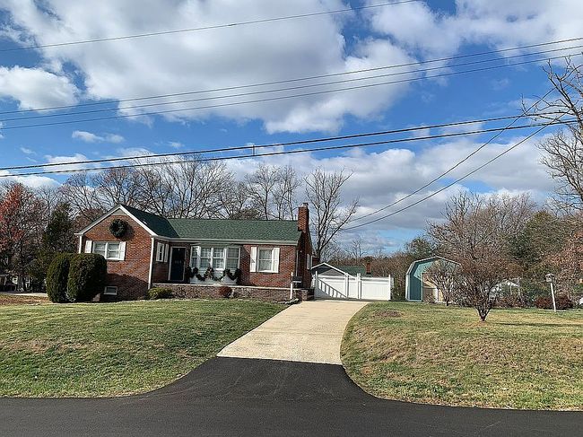 Image of 6700 Oakland Ave