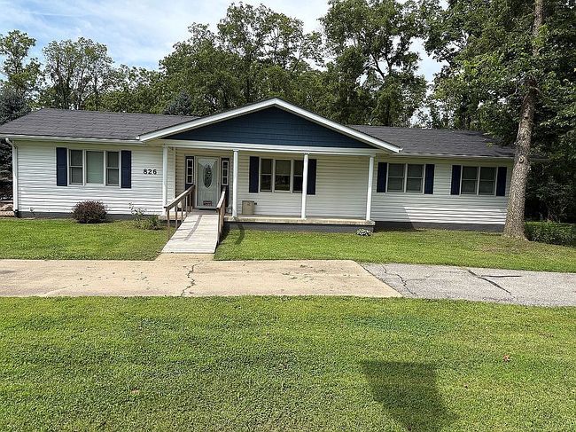 Photo of 826 Skyview Rd
