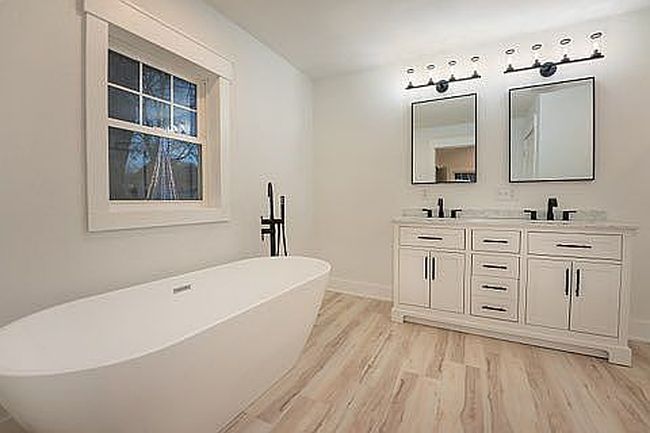 Photo of 303 Park Ave, Ventura, IA