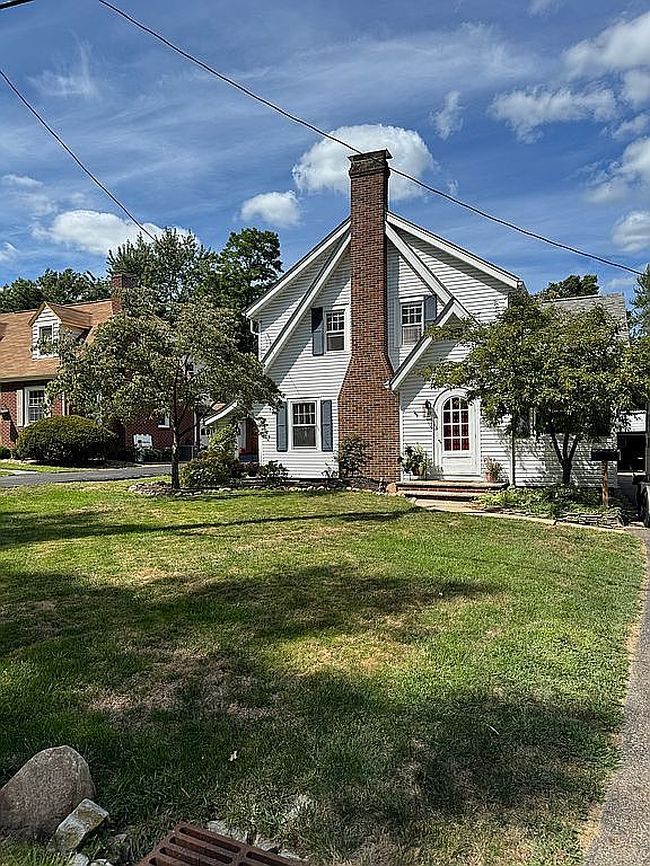 Photo of 320 Ihrig Ave