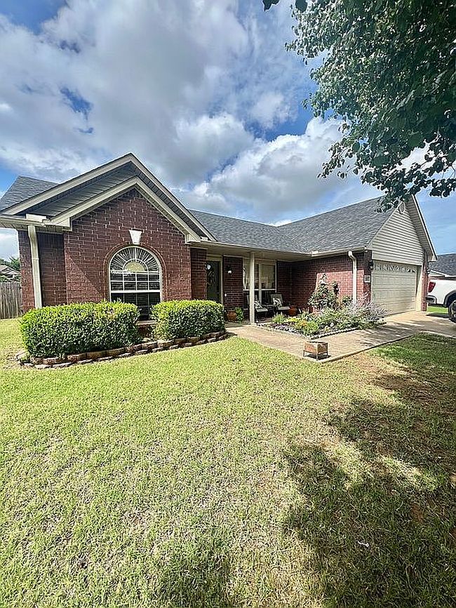Photo of 188 Spruce St, Greenwood, AR