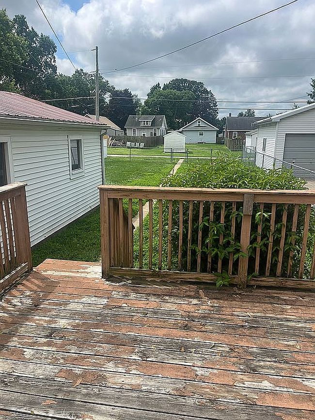 Photo of 2842 Elm St, Quincy, IL