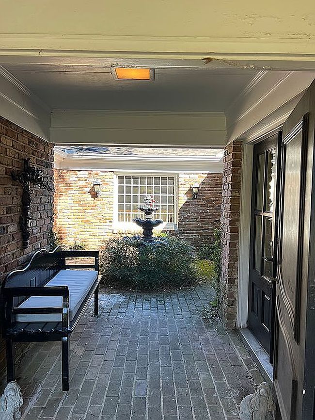 17 Edgefield Rd, Mobile, AL