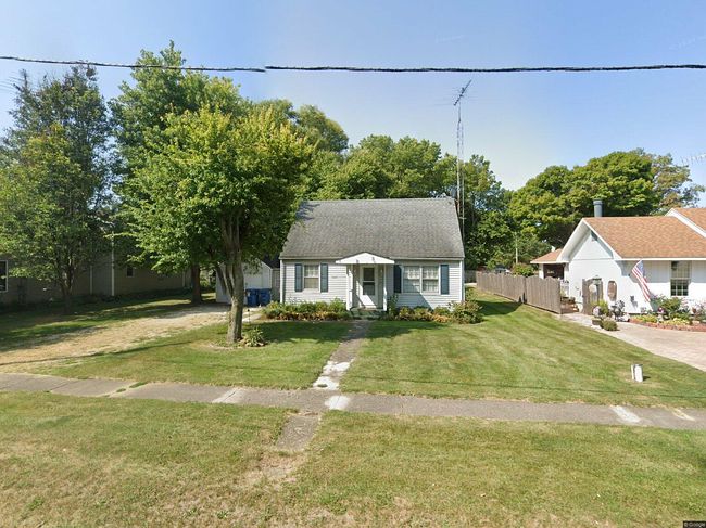 Image of 425 Clark St