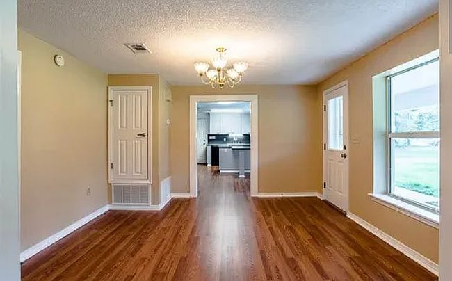 Photo of 7670 Whiting Field Cir, Milton, FL