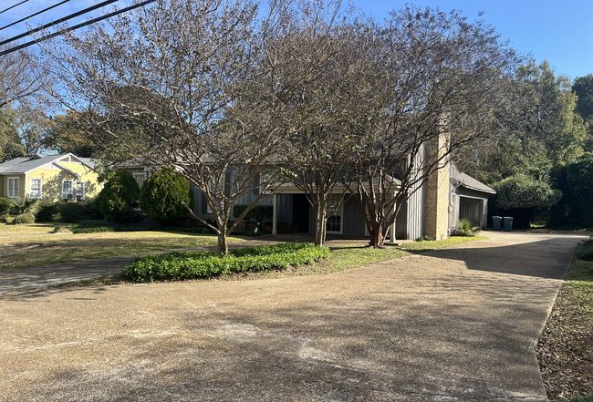 Image of 1700 Grand Ave