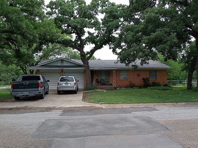 Image of 2501 Oak Dr