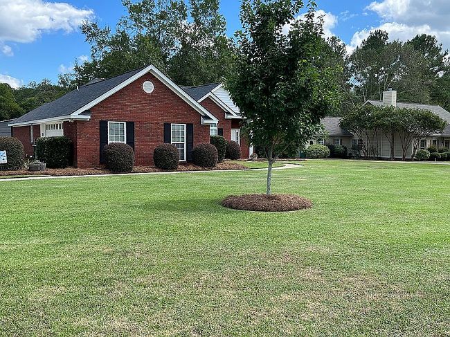 Image of 121 Willow Lake Dr