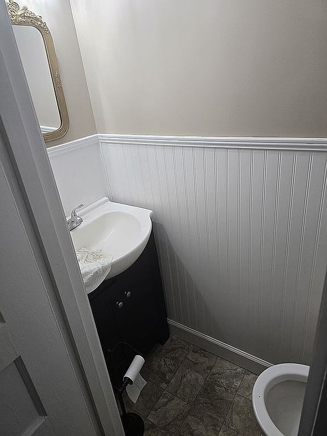 Additional photo 1 of property located at 221 Poplar Dr