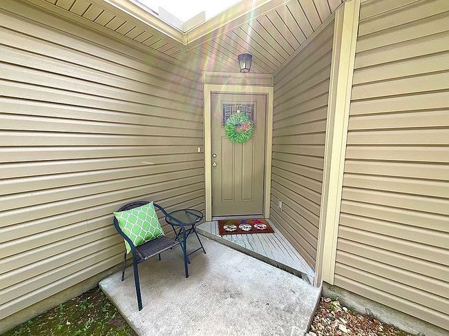 Photo of 130 W Broadway St, Jay, OK